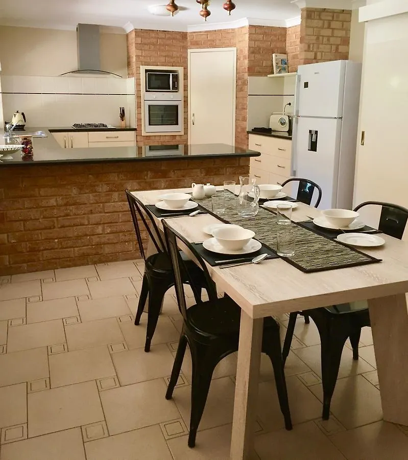Murdoch Station Bed & Breakfast Perth