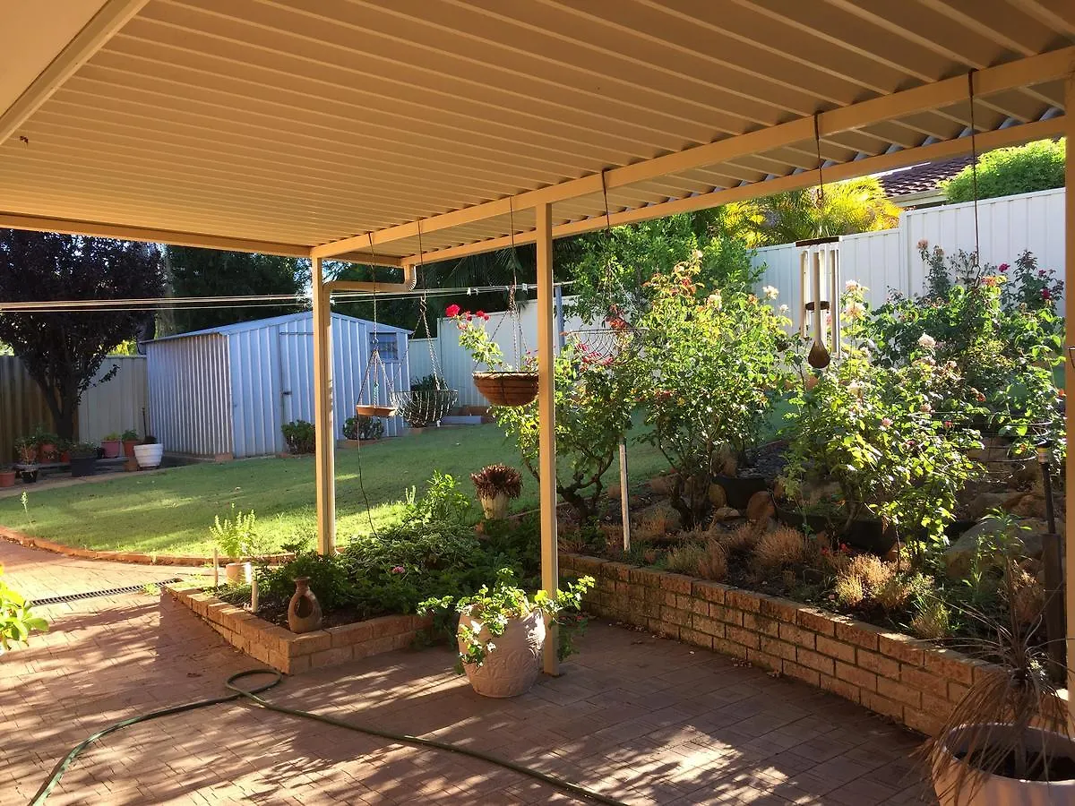 Murdoch Station Bed & Breakfast Perth Australia